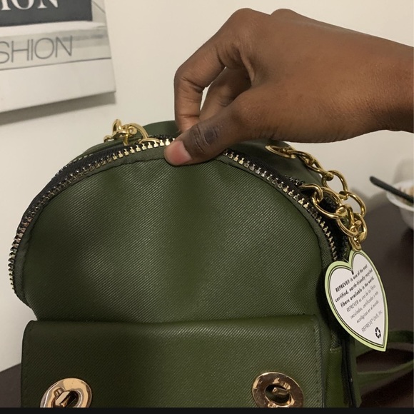 Baggggs - Picture 1 of 3